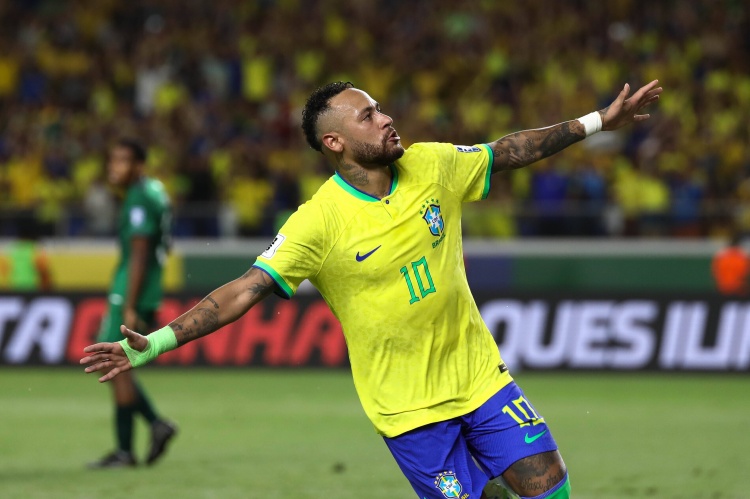 Giám đốc Santos: Vấn đề của Neymar phụ thuộc vào anh nhưng CLB rõ ràng quan tâm đến anh